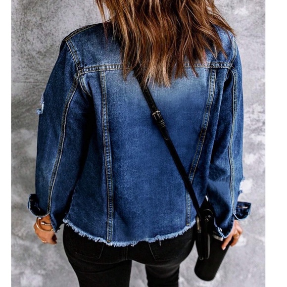 Medium Wash Distressed Frayed Hem Button Jean Jacket - Picture 4 of 6